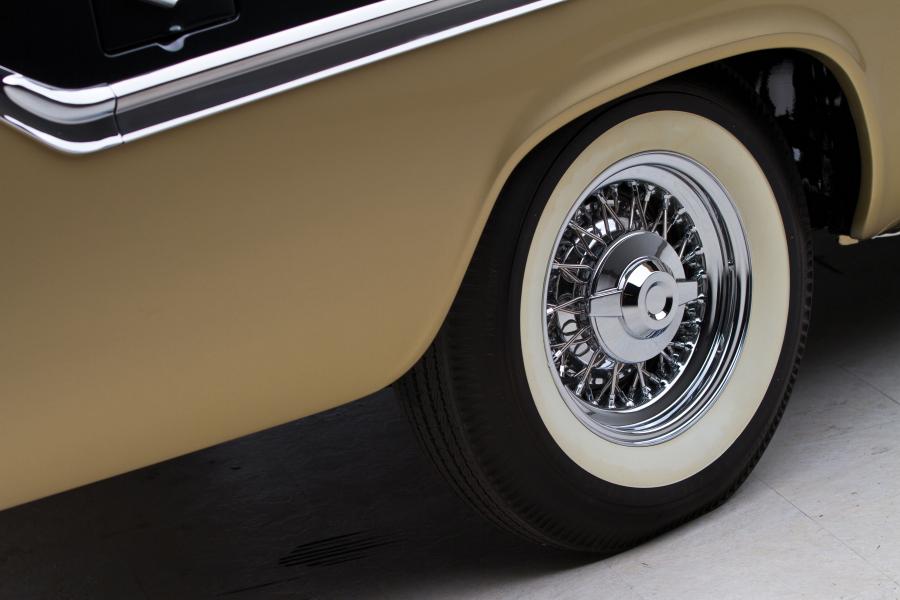Детали экстерьера DeSoto Fireflite Adventurer Convertible Coupe Design Study (S-24) 1956 года  (фото 20 из 29)